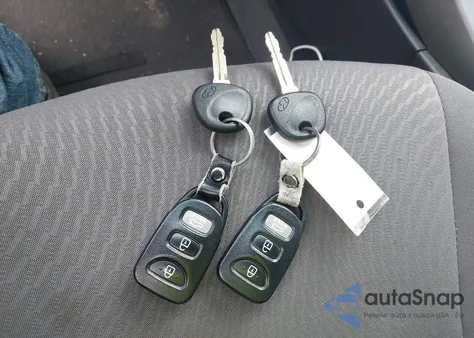 2016 Hyundai Elantra Se z USA, uszkodzony, nr VIN 5NPDH4AE8GH686491